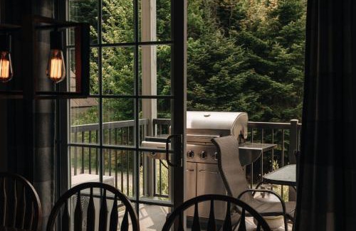 Saint-Faustin-Lac-Carre Apartment | Bike in bike out, Plein air, villégiature Mont-Blanc
