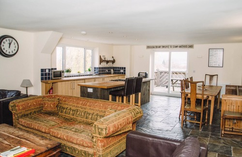 High Peak House | Bike shed sleeps up to 10 at New Mills Marina