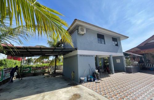 Bukit Besar House | Bilik Penginapan AS SPORT