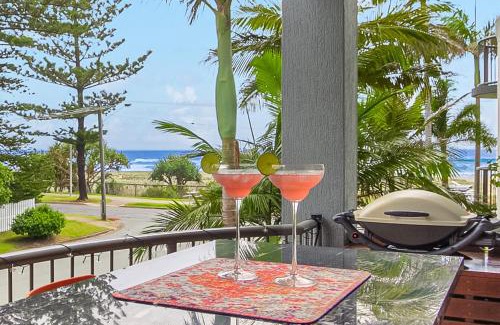 Bilinga Apartment | Bilinga Bliss - Luxury beachfront apartment