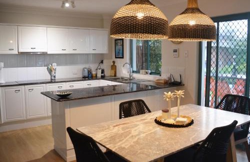 Bilinga Apartment | Bilinga Bliss - Luxury beachfront apartment