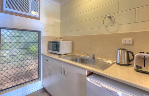 Rosslea Hotel | Billabong Lodge Motel