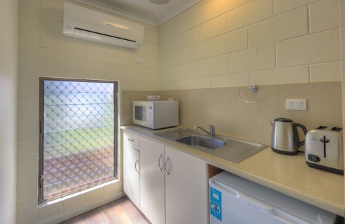 Rosslea Hotel | Billabong Lodge Motel