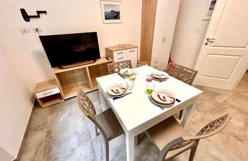 Villaggio Taunus Apartment | Bilo Leonello, appartamento moderno al Taunus