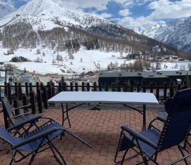 Sestriere Apartment | Bilocale con terrazzo e vista spettacolare sui monti