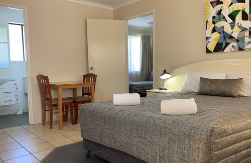 Biloela Hotel | Biloela Palms Motor Inn