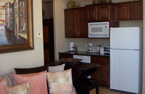 Camelback East Condo | Biltmore Golf and Resort (just steps away from the fabulous Biltmore Hotel)