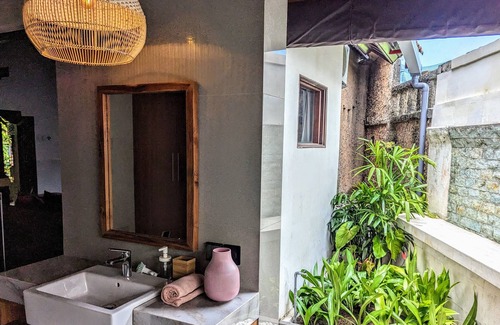 Pengosekan House | Bima House - 5 Minutes from Monkey Forest & The Yoga Barn