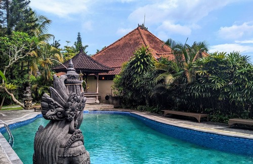 Pengosekan House | Bima House - 5 Minutes from Monkey Forest & The Yoga Barn