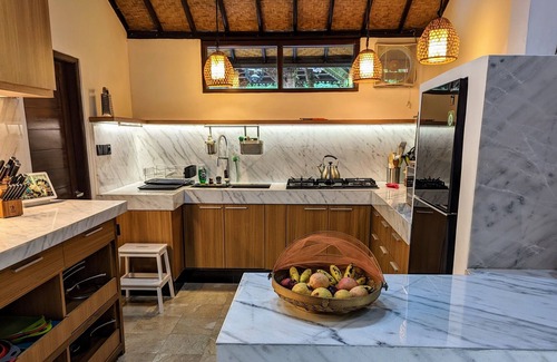 Pengosekan House | Bima House - 5 Minutes from Monkey Forest & The Yoga Barn