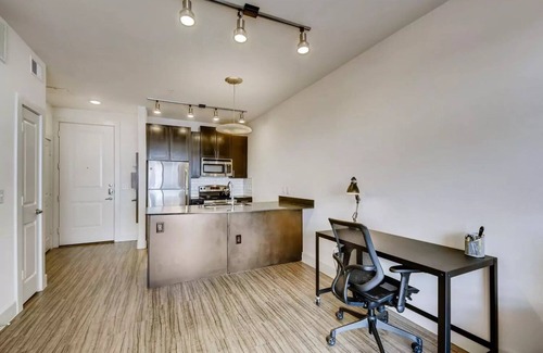 North Burnet Apartment | Bindel, 30+ nights, Domain + Pet Friendly