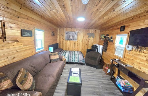 Germfask Cabin | Bings Bearadise Cabin 35 min. from Pictured Rocks on the Manistique River