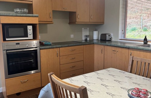 West Laroch Cottage | Birch Cabin - a cabin that sleeps 4 guests in 2 bedrooms