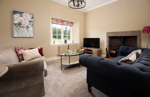 Cockburnspath Cottage | Birch Cottage - sleeping 6 guests in 3 bedrooms