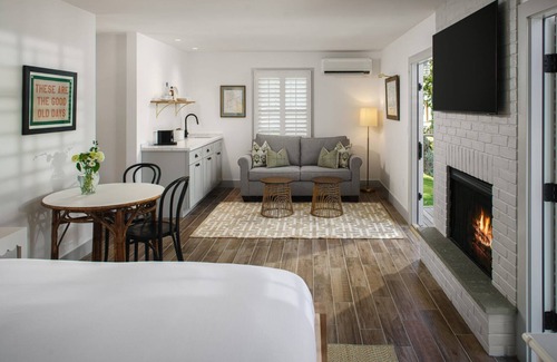 Shelter Island Heights Hotel | Birch Cottage | The Pridwin Hotel and Cottages