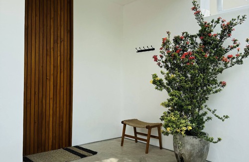 Mengwi House | Birch House - Modern 2 Bedroom private pool with Rice field view
