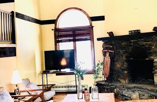 Fleischmanns House | Birch Tree Lodge - Cozy Cabin Getaway in the Catskills