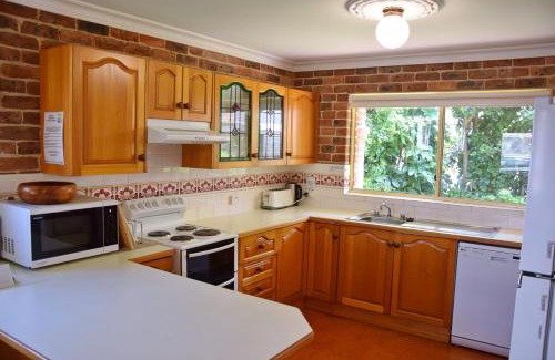 South West Rocks House | Birchgrove Terrace 1 - Bring your own linen