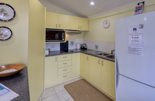 Devonport Apartment | Birchwood on the River