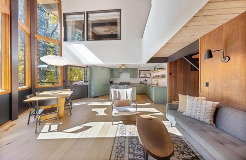 Alpine Meadows House | Birchwood Retreat by Tahoe Getaways - Newly Remodeled Pet Friendly Home in Alpine Meadows with Wood Fireplace, Hot Tub & Ski Shuttle!