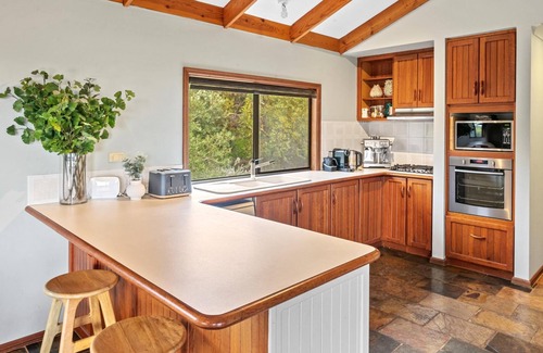 Eagle Bay House | Birdie Beach House - anyone for tennis?
