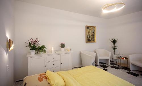 Szentimrevaros Apartment | Birdnest Apartment