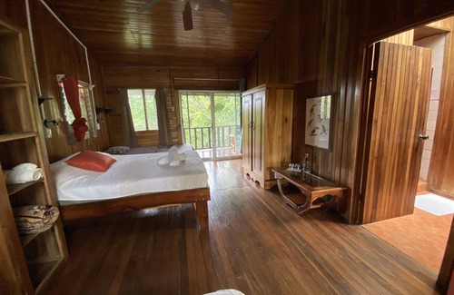 La Tigra Bed & Breakfast | Birds & Breakfast