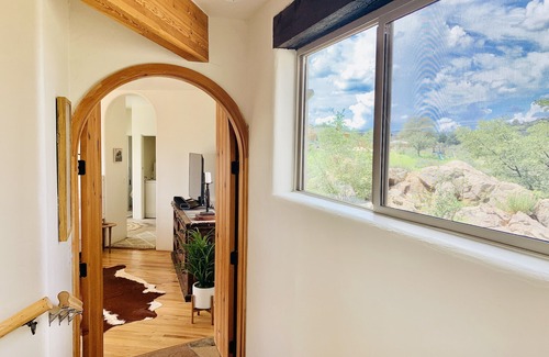 Prescott House | Birds Eye View Stunning & Unique Nest in the granite boulders. Close to Downtown