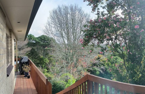 Browns Bay House | Birdsong hideaway two-bedroom suite