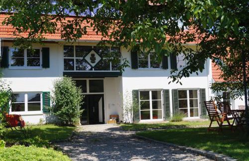 Mickhausen Apartment | Birkethof Gartenblick