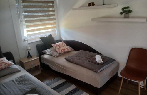 Jaszbereny Bed & Breakfast | BIRS Vendégház