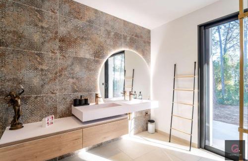 Biscarrosse Villa | Biscarrosse Lac Villa de charme PMR climatisée avec vue sur le golf pour 8/10 personnes