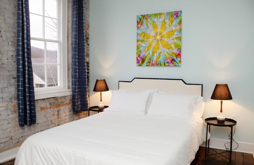 Tamaqua Hotel | Bischoff Inn - Former 1870 Furniture Factory Now 5 Room Boutique Hotel