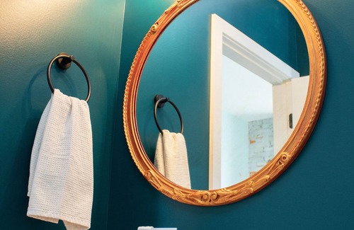Tamaqua Hotel | Bischoff Inn - Former 1870 Furniture Factory Now 5 Room Boutique Hotel