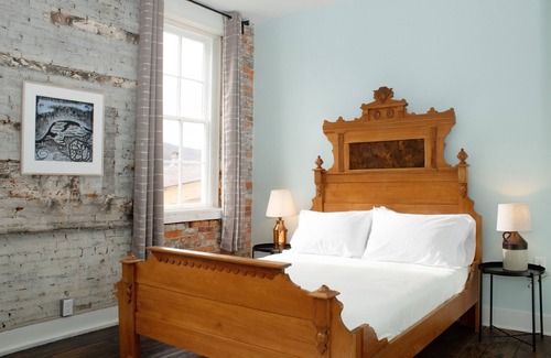 Tamaqua Hotel | Bischoff Inn - Former 1870 Furniture Factory Now 5 Room Boutique Hotel