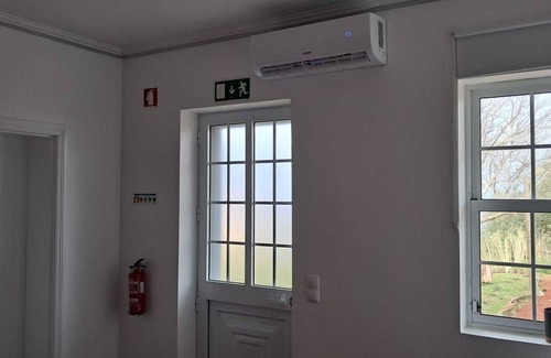 Biscoitos Apartment | Biscoitos Top View apartment overlooking the sea with AC and very fast Wi-Fi