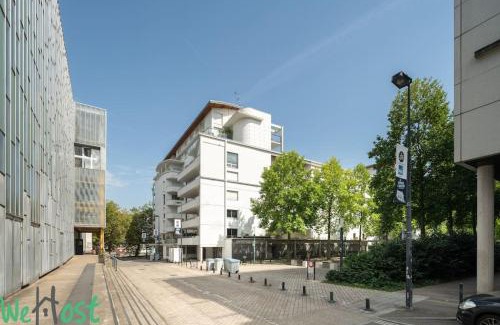 Madeleine-Champ de Mars Apartment | Biscuiterie Terrasse parking centre ville