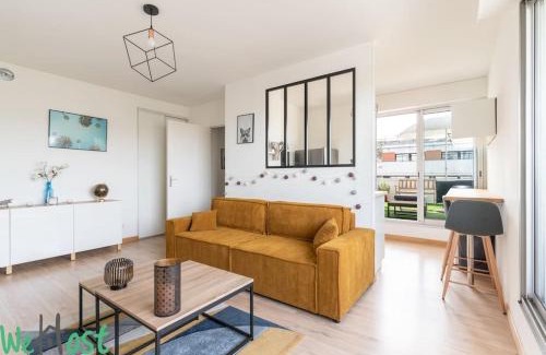 Madeleine-Champ de Mars Apartment | Biscuiterie Terrasse parking centre ville
