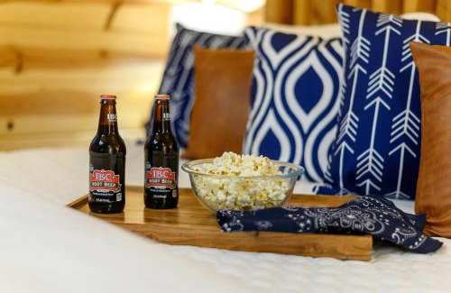 Broken Bow House | Bison Boot Lodge & Tipi - Hot Tub - Fireplace