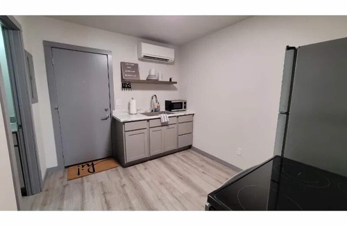 Custer Apartment | Bison Loft in Downtown Custer, Sleeps 4