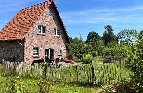 Bispingen House | Bispinger-Heidezauber-Haus-Weissdorn