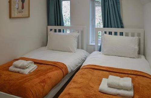Cromer House | Bittern Lodge