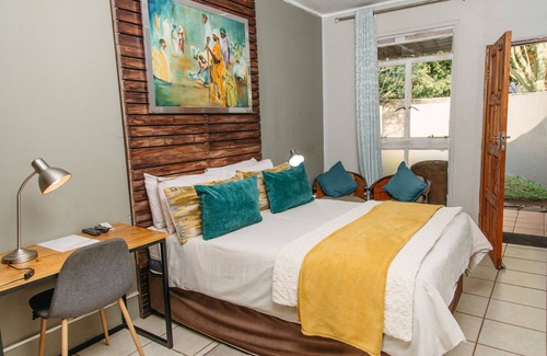 Mkuze Bed & Breakfast | Biweda Nguni B&B