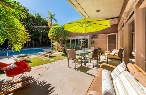 Bixby Knolls House | Bixby Beauty 50s Mod Long Beach