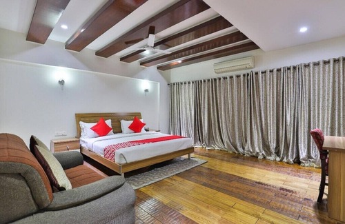 Bharuch Hotel | Biznotel by Pride Bharuch