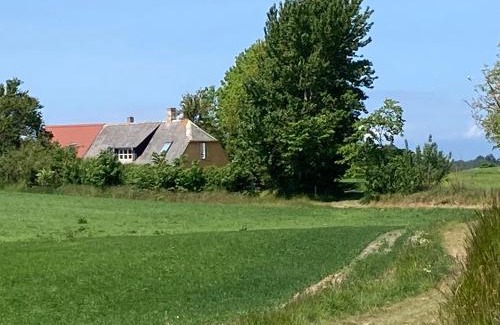 Faaborg House | Bjørnø Vingård B&B - bed&bath