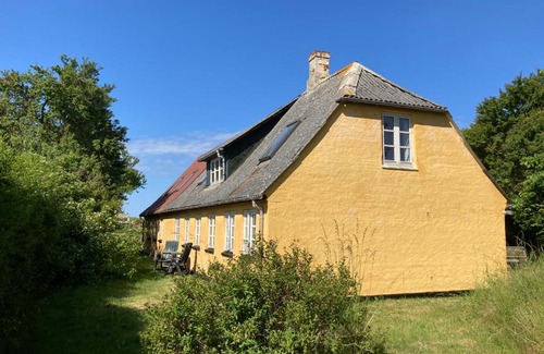 Faaborg House | Bjørnø Vingård B&B - bed&bath