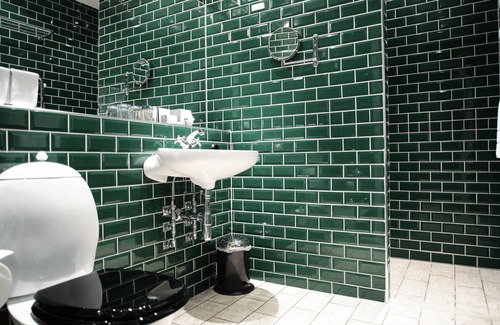 Vara Municipality Hotel | Bjertorp Slott