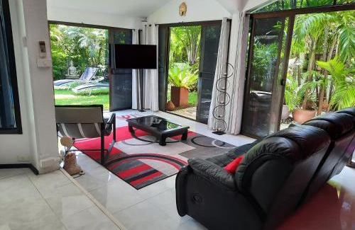 Ban Saiyuan Villa | Bjou, Cosy Tropical Villa