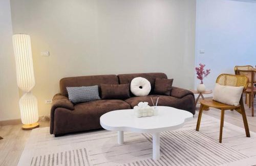 Ratchadaphisek Villa | BKK Villa/Huaikwang China Twon